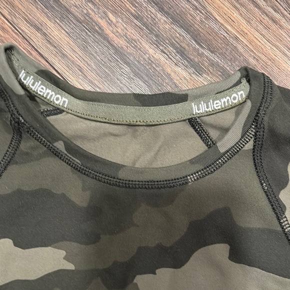 Fitted Green and Brown Long Sleeve Top by Lululemon (size 4) - Picture 3 of 8